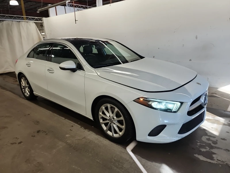 Mercedes-Benz CLA 220 CARFAX| PANORAMA| 2 KEYS| БЕЗ ИНЦИДЕНТИ , снимка 2 - Автомобили и джипове - 53427805