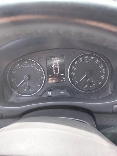 Skoda Roomster 1.2 на газ, снимка 5 - Автомобили и джипове - 53894860