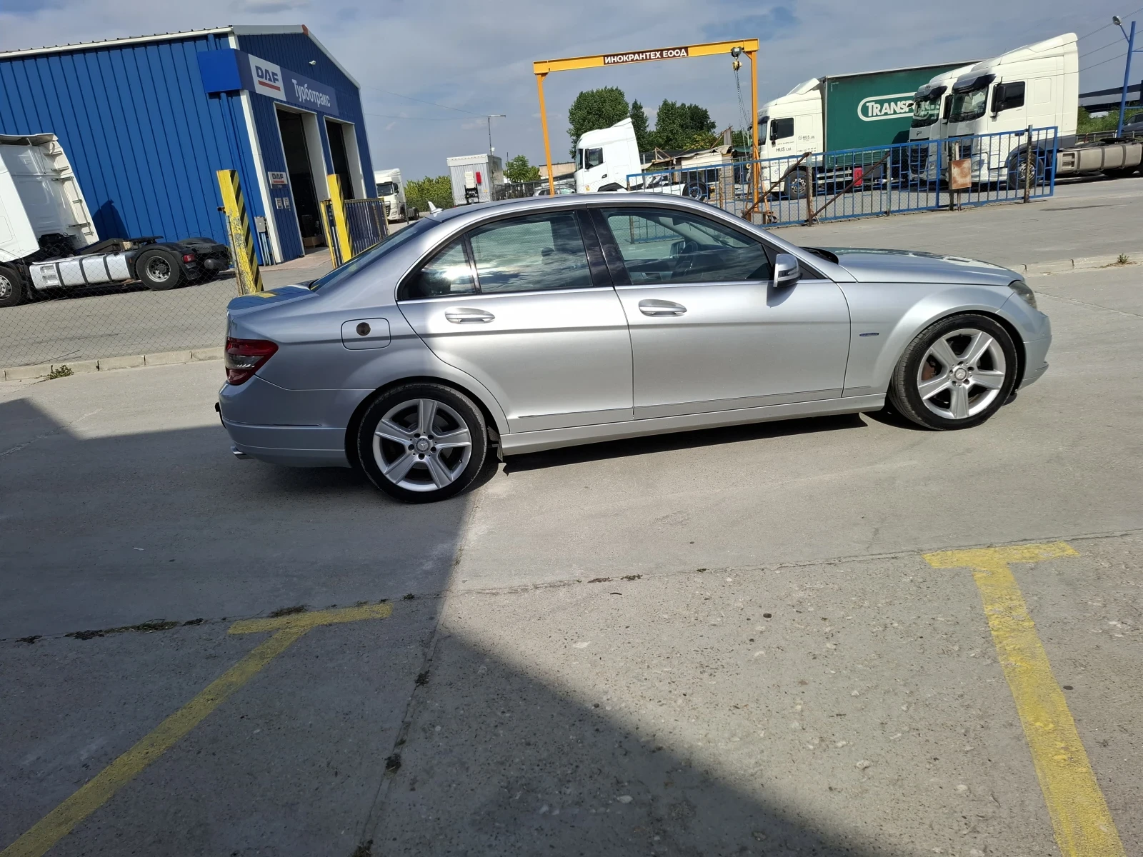 Mercedes-Benz C 350  - изображение 6