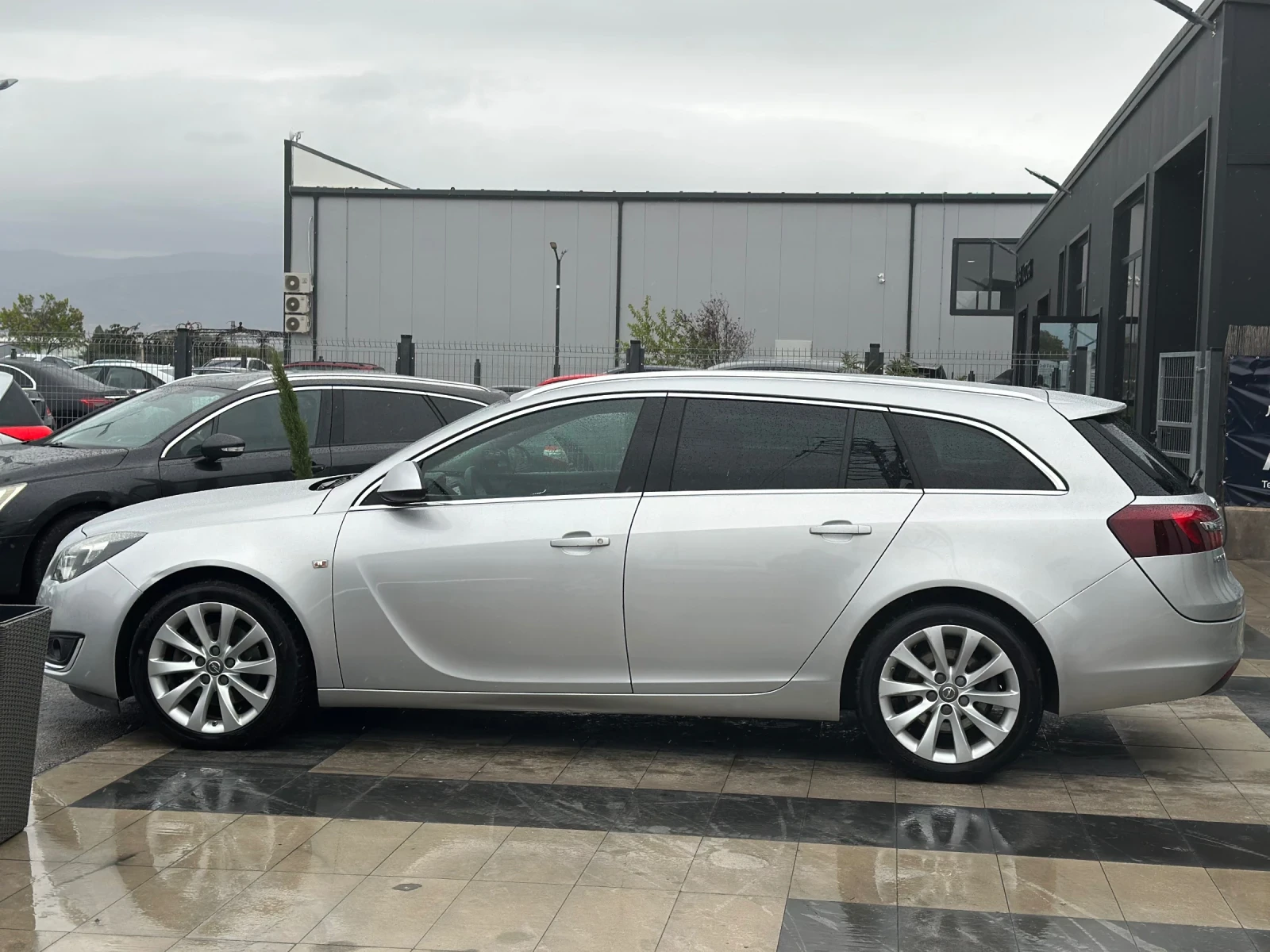 Opel Insignia * 2.0CDTI* Cosmo* Digital* Серв.История*  - изображение 6