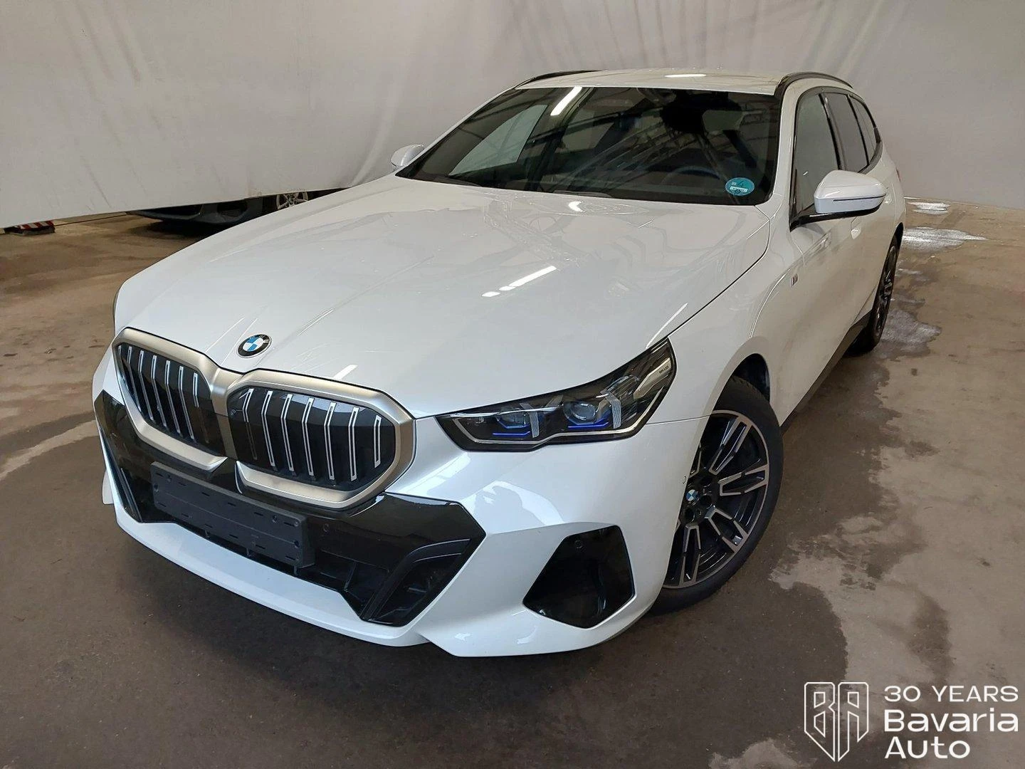 BMW 520 d xDrive Touring M Sport Paket Steptronic | Mobile.bg   1