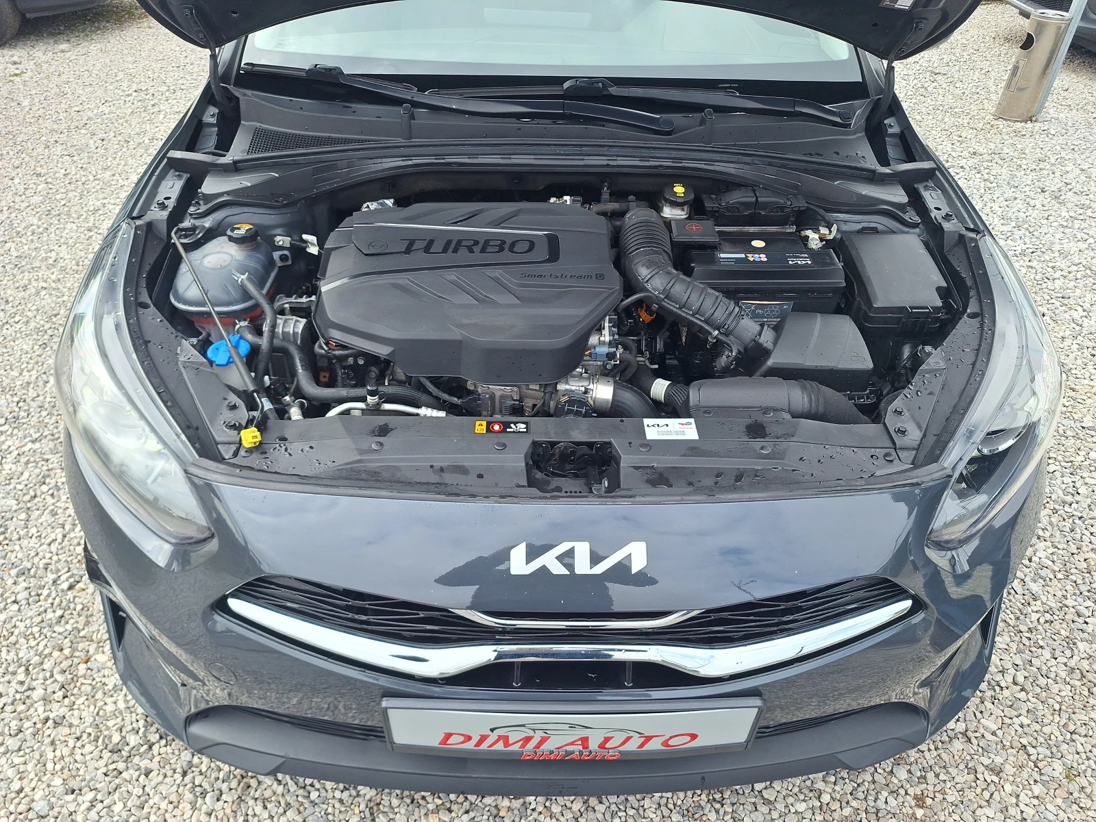 Kia Ceed 1.6 Crdi 136 Ks Hybrid Navi Led Full!, снимка 17 - Автомобили и джипове - 54041261