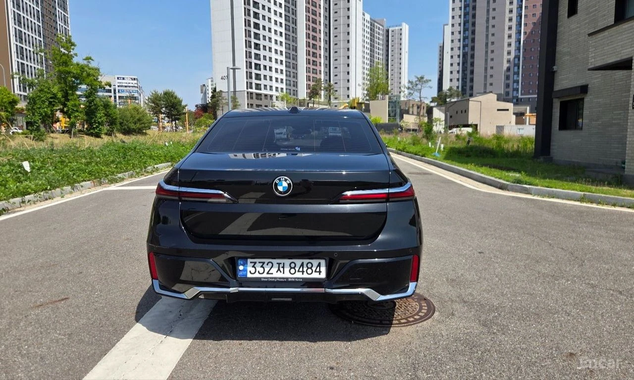BMW 740 M* SPORT* , снимка 8 - Автомобили и джипове - 54809899