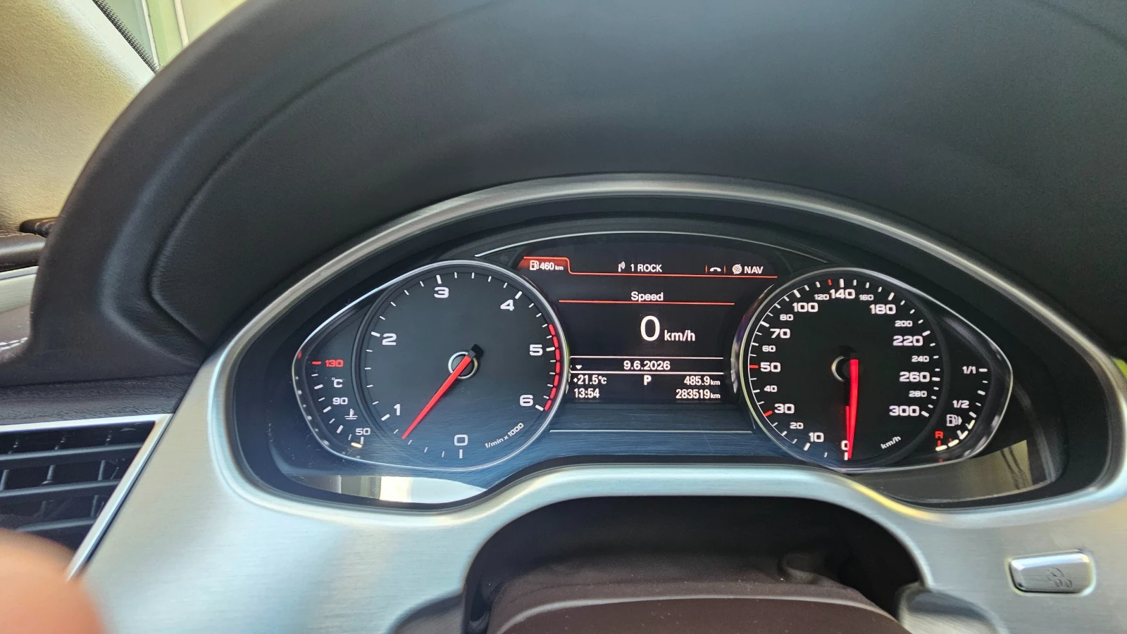 Audi A8 4.2 TDI Quattro/Дистроник/Matrix LED, снимка 17 - Автомобили и джипове - 54840080