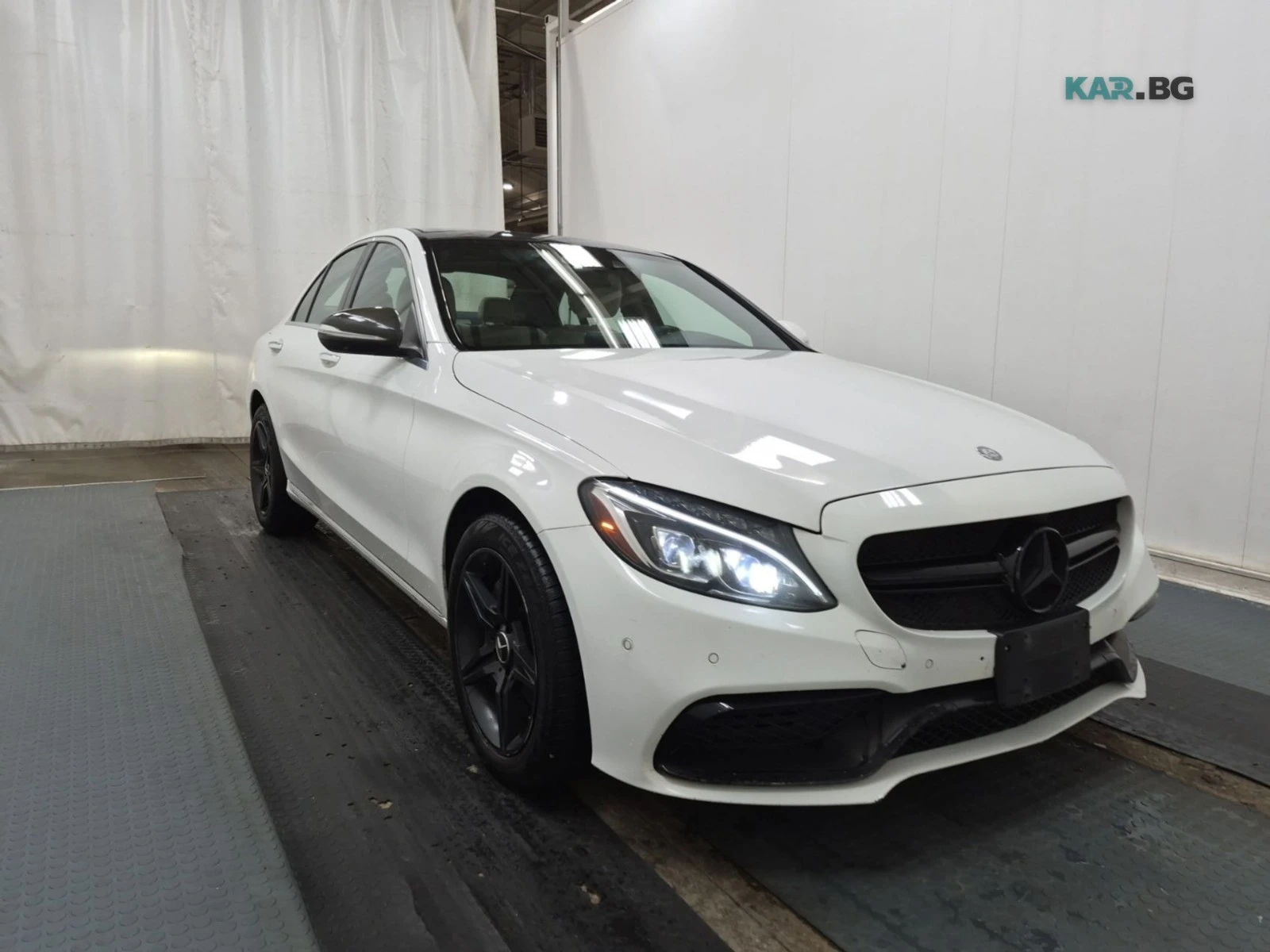 Mercedes-Benz C 300 4MATIC Автокредит Цена до България