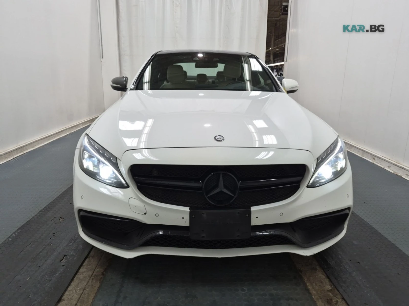 Mercedes-Benz C 300 4MATIC Автокредит Цена до България, снимка 2 - Автомобили и джипове - 54943337
