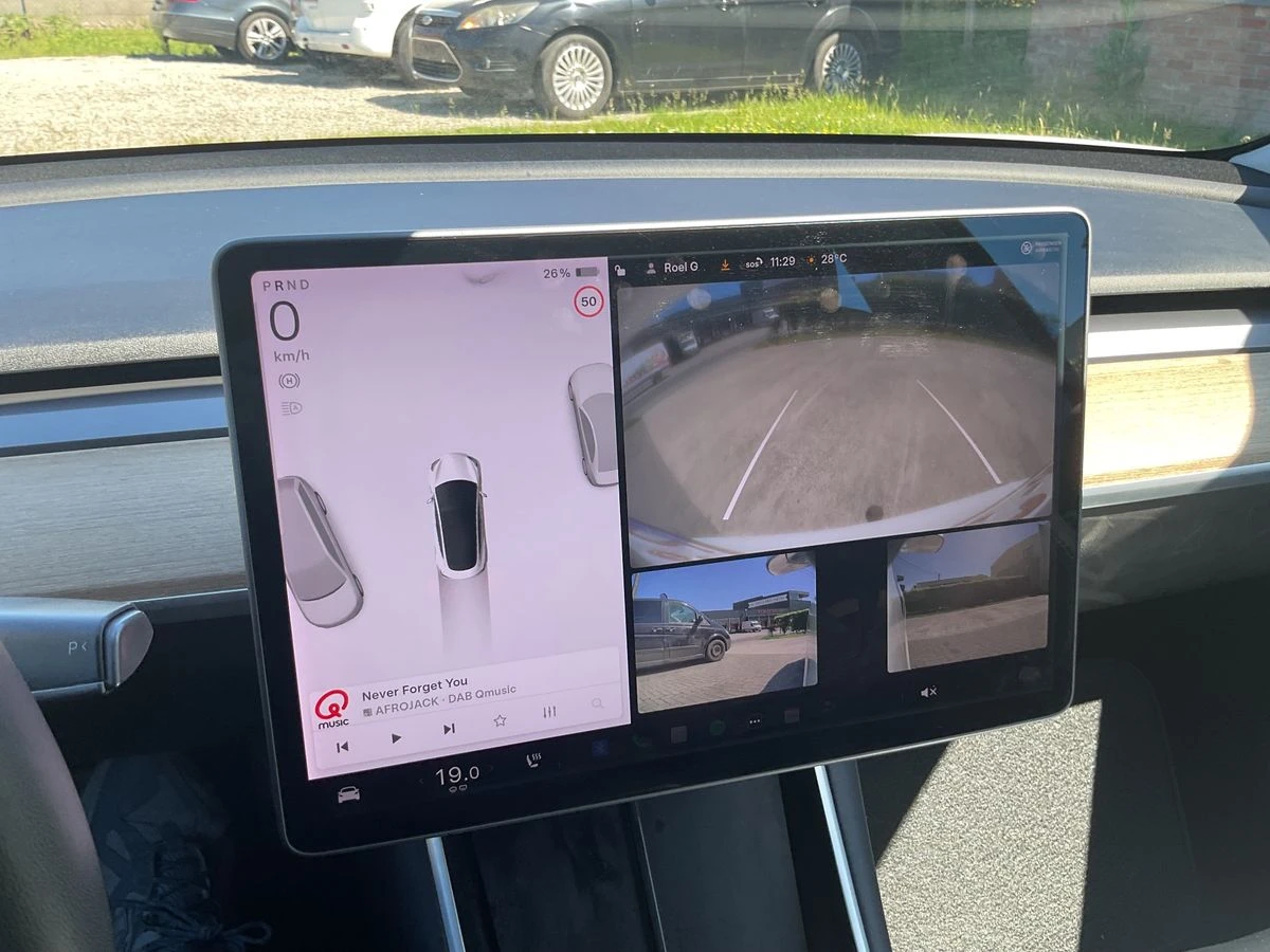 Tesla Model 3 SR+ /Белгия/Панорама, снимка 17 - Автомобили и джипове - 55080805