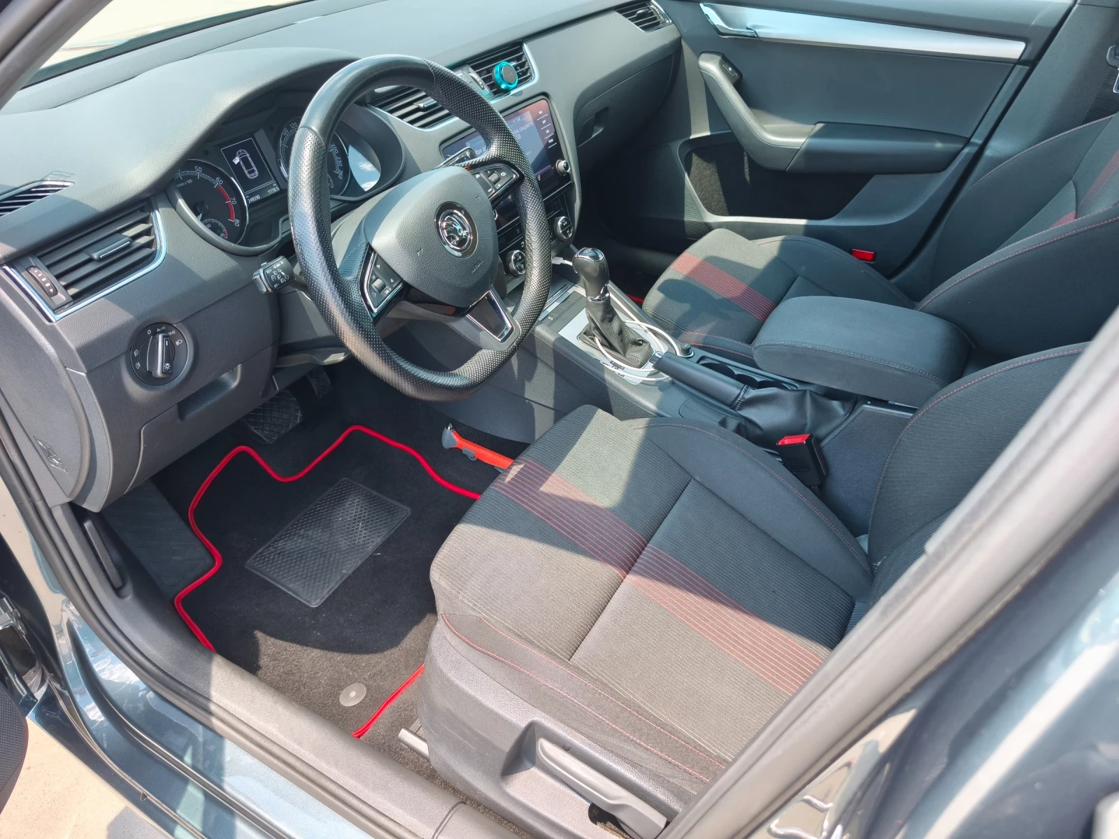 Skoda Octavia Sportline , снимка 8 - Автомобили и джипове - 55173906