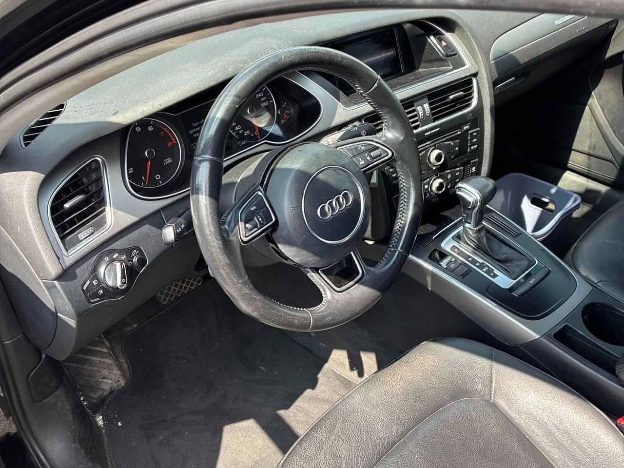 Audi A4 * Komfort plus* АВТОКРЕДИТ БЕЗ ПЪРВОНАЧАЛНА ВНОСКА, снимка 5 - Автомобили и джипове - 55498957