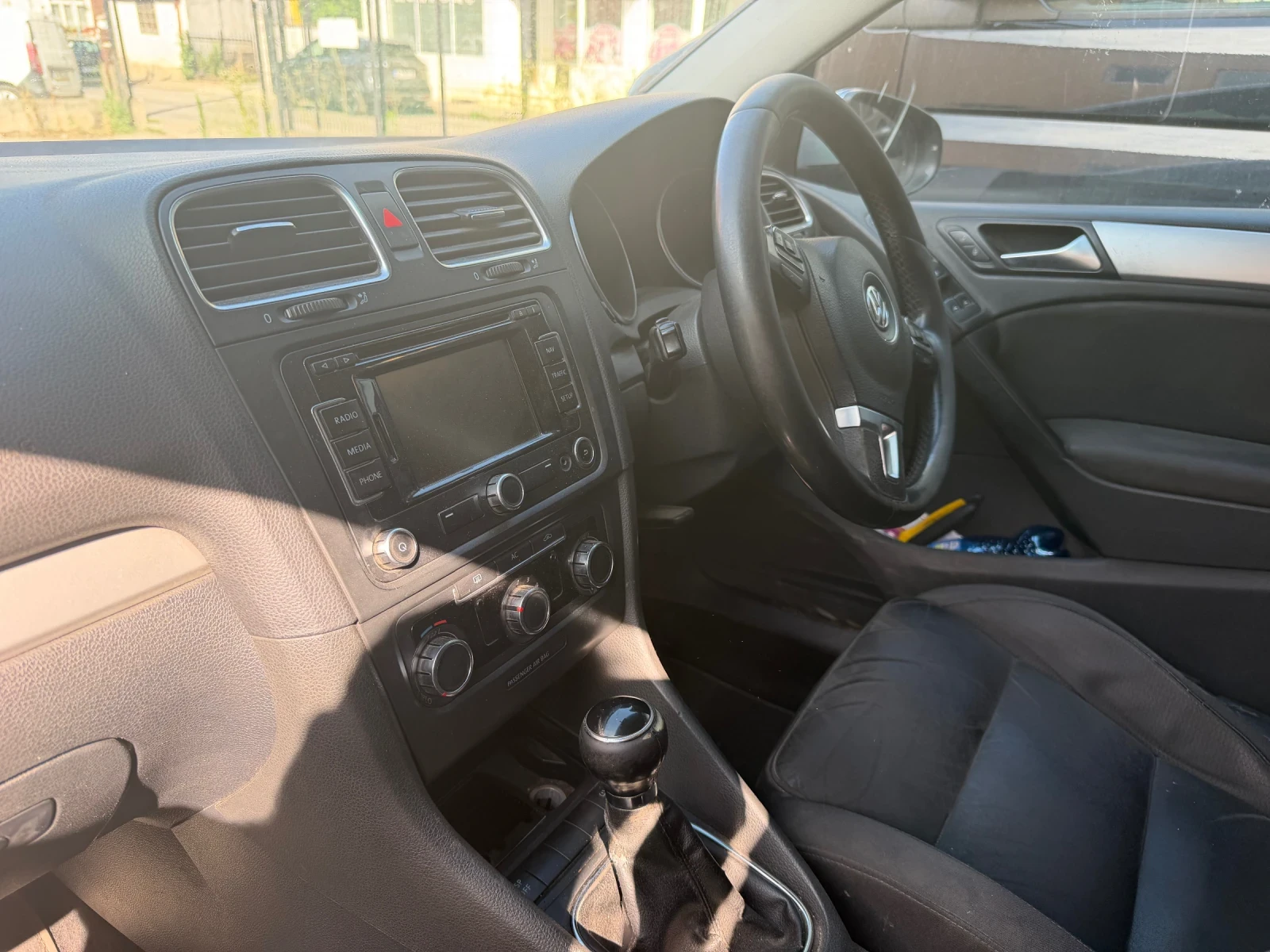VW Golf 2000/140, снимка 4 - Автомобили и джипове - 55827665