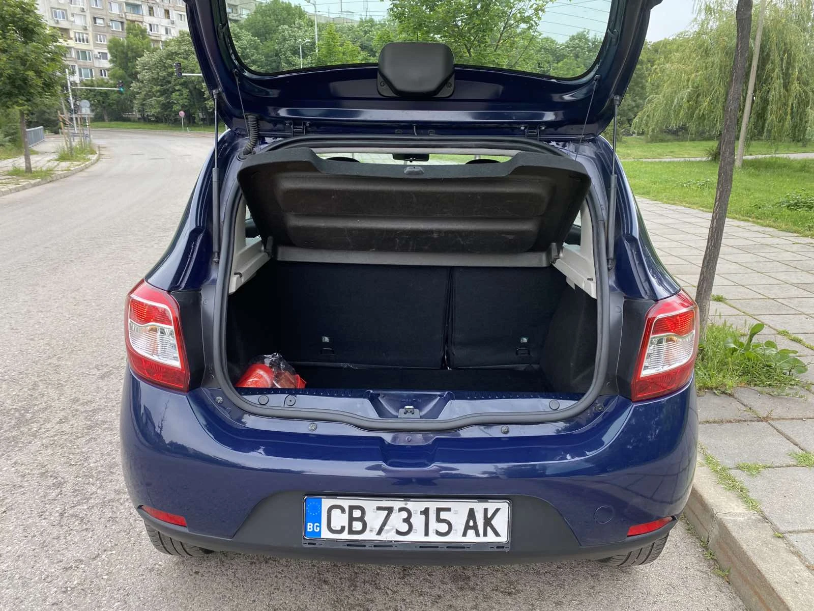 Dacia Sandero 1, 5 DCI, снимка 6 - Автомобили и джипове - 56036521
