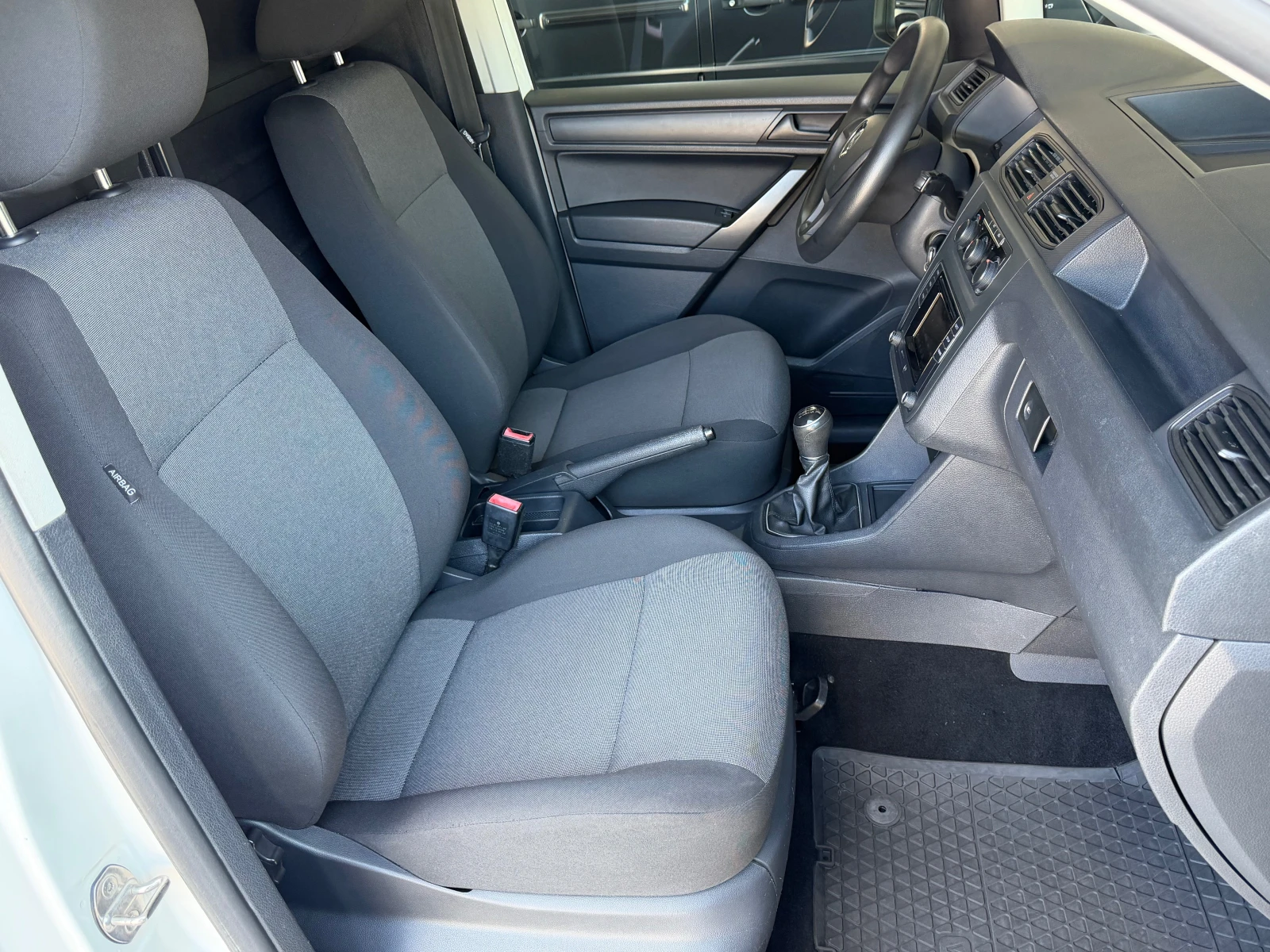 VW Caddy 2.0 TDI 4-MOTION | Mobile.bg � ����������� 11