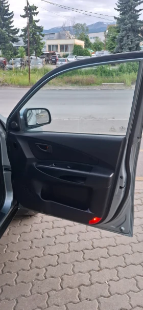 Обява за продажба на Hyundai Tucson 2.0crdi 141kc 4х4 6скорости   ~8 999 лв. - изображение 9