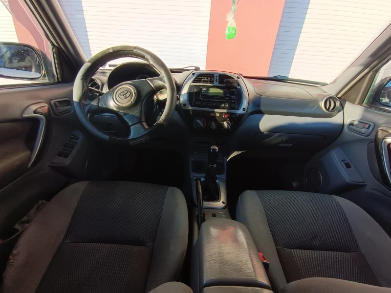 Toyota Rav4, снимка 6 - Автомобили и джипове - 48718137