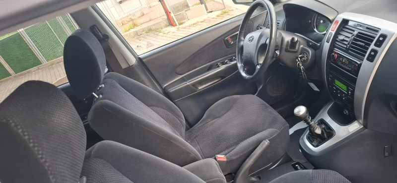 Hyundai Tucson 2.0crdi 141kc 4х4 6скорости  , снимка 8 - Автомобили и джипове - 50356342