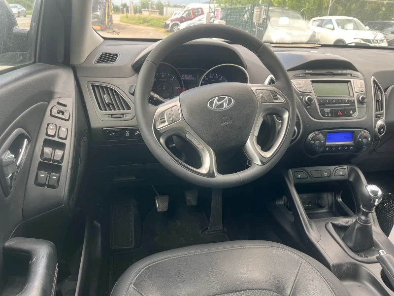 Hyundai IX35 2.0 TDi 4x4 , снимка 8 - Автомобили и джипове - 50396475