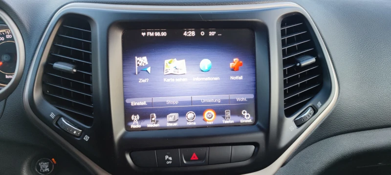 Jeep Cherokee 2.0 M-jet 4x4, снимка 10 - Автомобили и джипове - 52849675