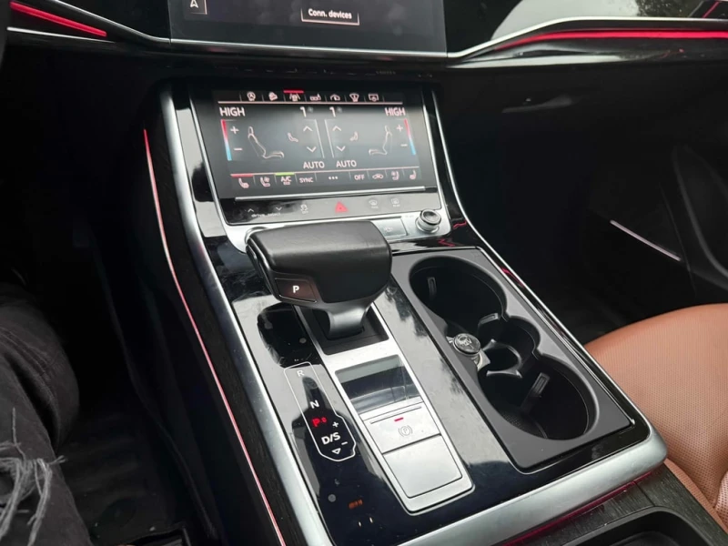 Audi Q8 * Technik * CARFAX * ЦЕНА ДО БГ, снимка 9 - Автомобили и джипове - 53214117