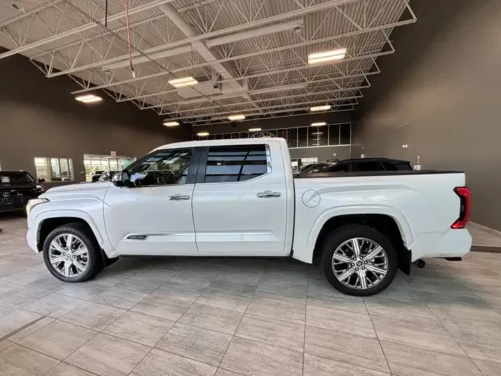 Toyota Tundra Capstone Hybrid 4x4 | Mobile.bg � ����������� 6