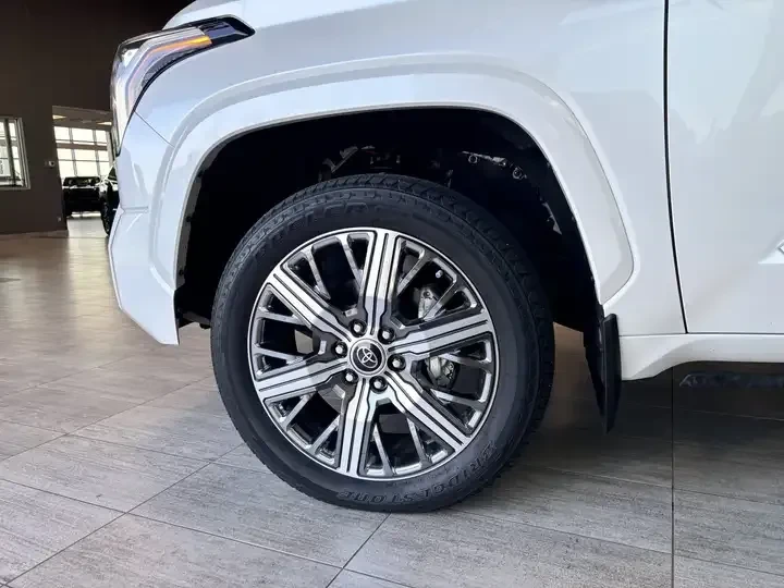 Toyota Tundra Capstone Hybrid 4x4 | Mobile.bg � ����������� 4
