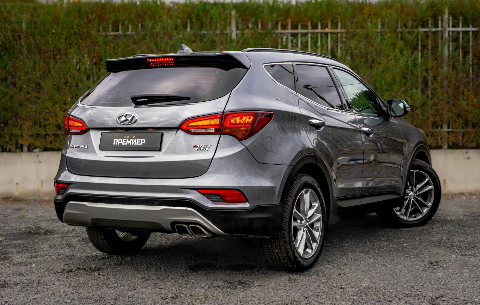 Hyundai Santa fe 2.2 CRDI 4WD-КАТО НОВА-ГАРАНЦИЯ - изображение 4