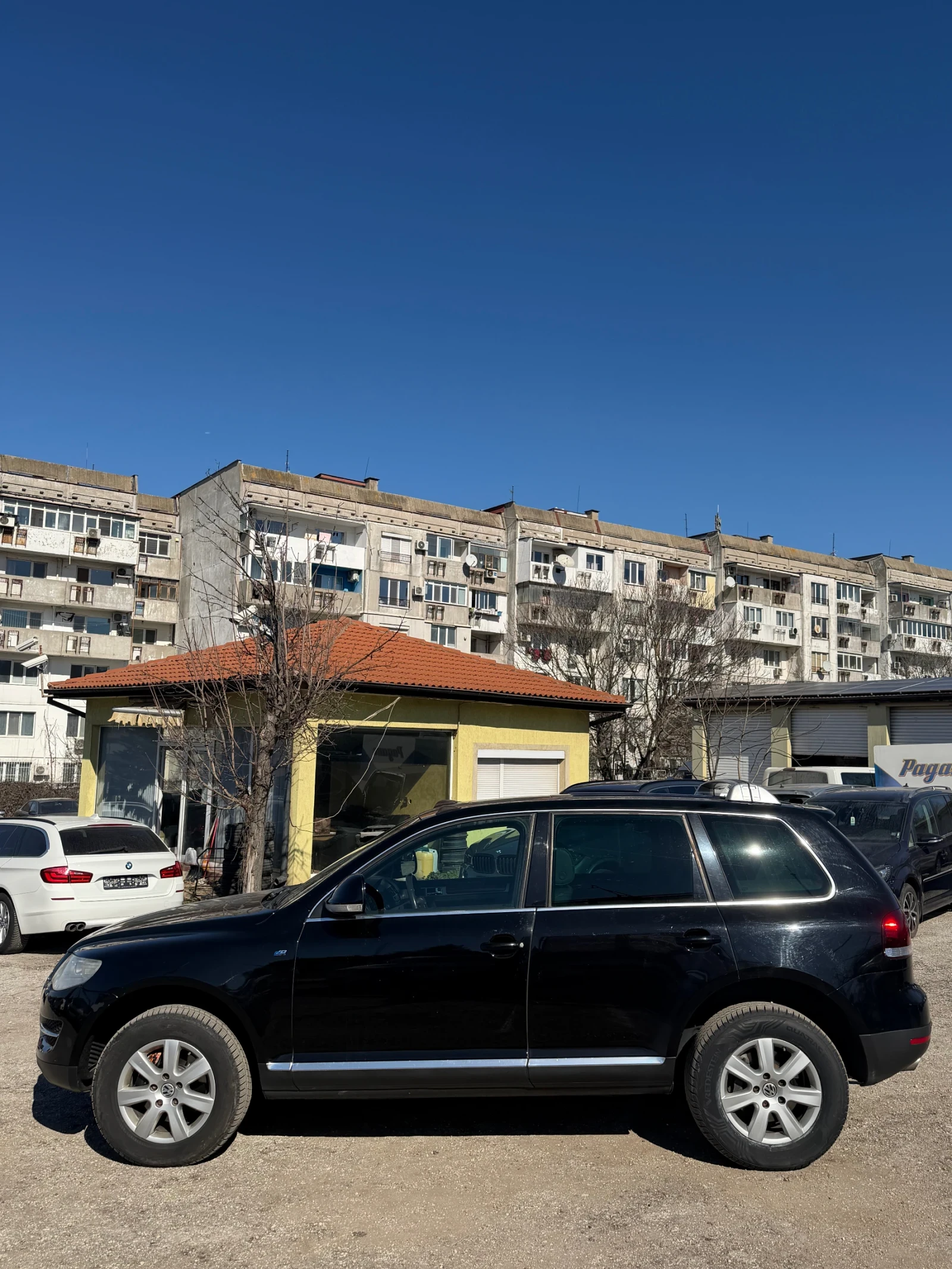 VW Touareg 3.0 TDI , снимка 5 - Автомобили и джипове - 54000692