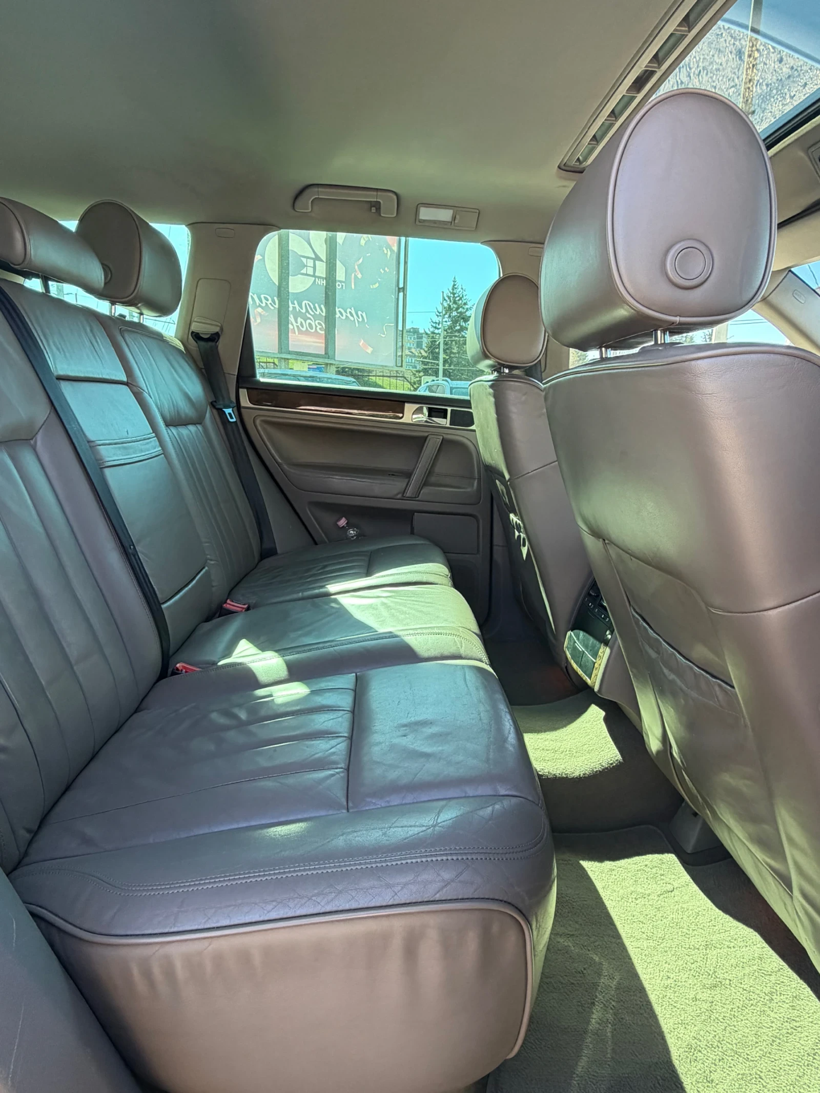 VW Touareg 3.0 TDI , снимка 13 - Автомобили и джипове - 54000692