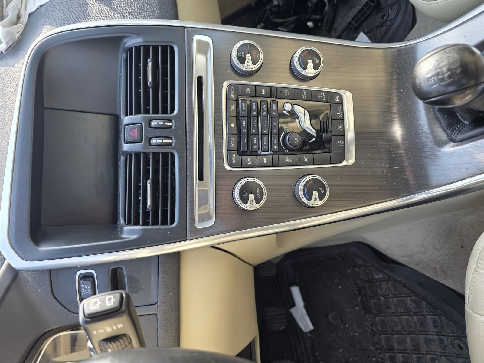 Volvo XC60 2.4d 181кс. AWD facelift , снимка 6 - Автомобили и джипове - 53864815