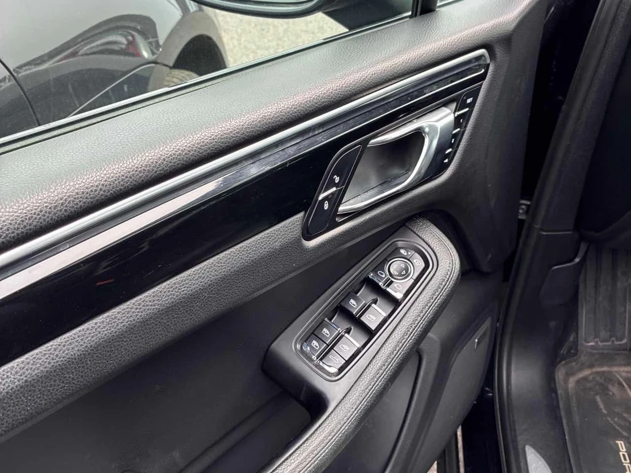 Porsche Macan * S * 2 КЛЮЧА * ОБДУХВАНЕ * КАМЕРА * NAVI, снимка 11 - Автомобили и джипове - 54217673