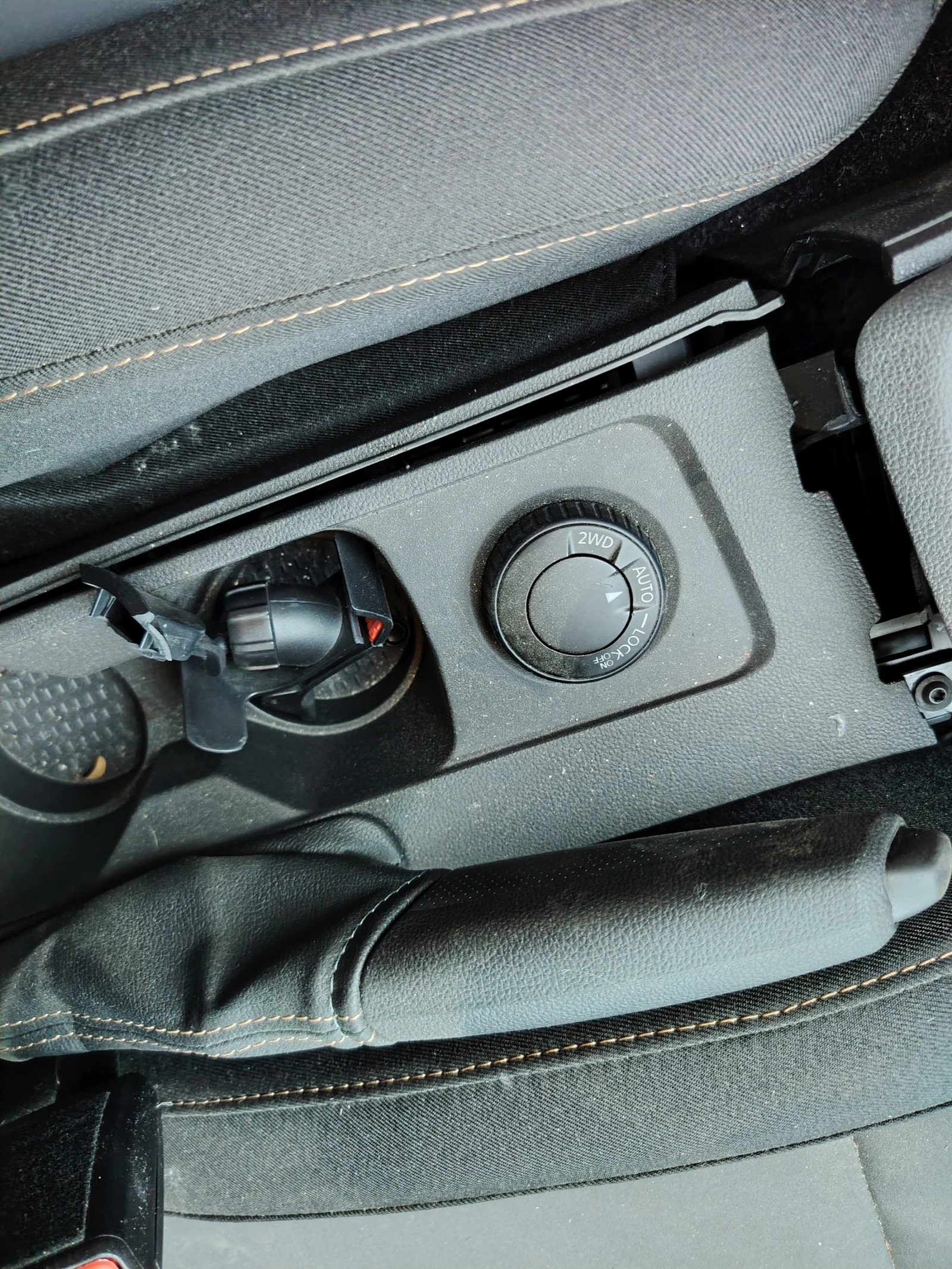 Dacia Duster 1.5dci 4x4 K9KU878, снимка 5 - Автомобили и джипове - 54304713