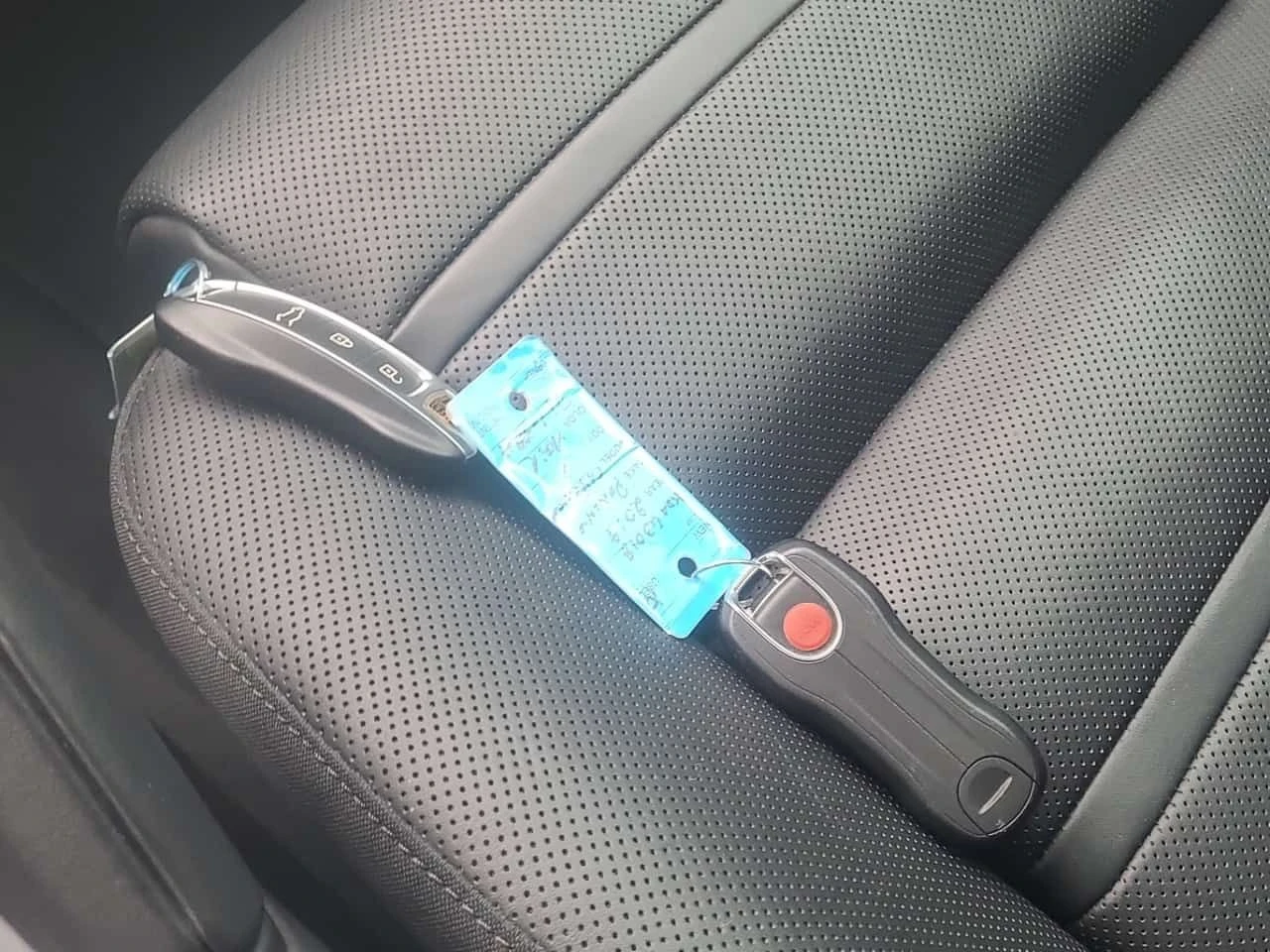 Porsche Cayenne * S * ГЛАВНО ПРЕДСТАВИТЕЛСТВО* , снимка 15 - Автомобили и джипове - 54341611