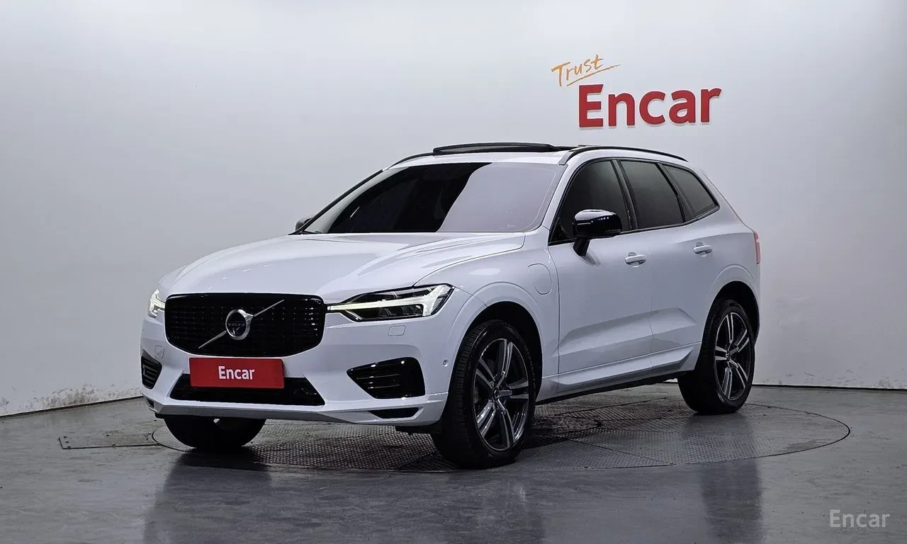 Volvo XC60 2nd Generation T8 R-Design