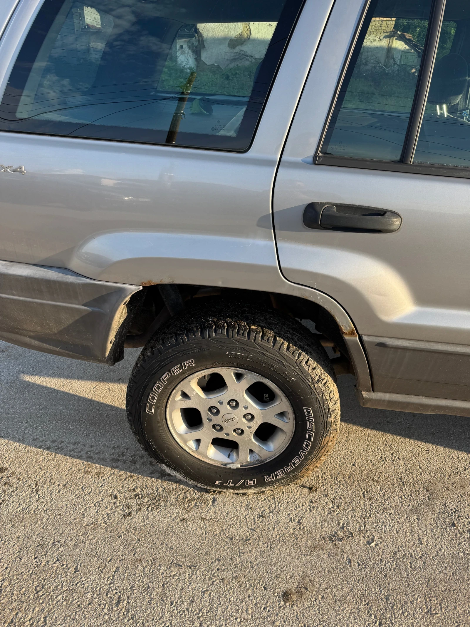 Jeep Grand cherokee 4, 0 с Газ !, снимка 3 - Автомобили и джипове - 54786604