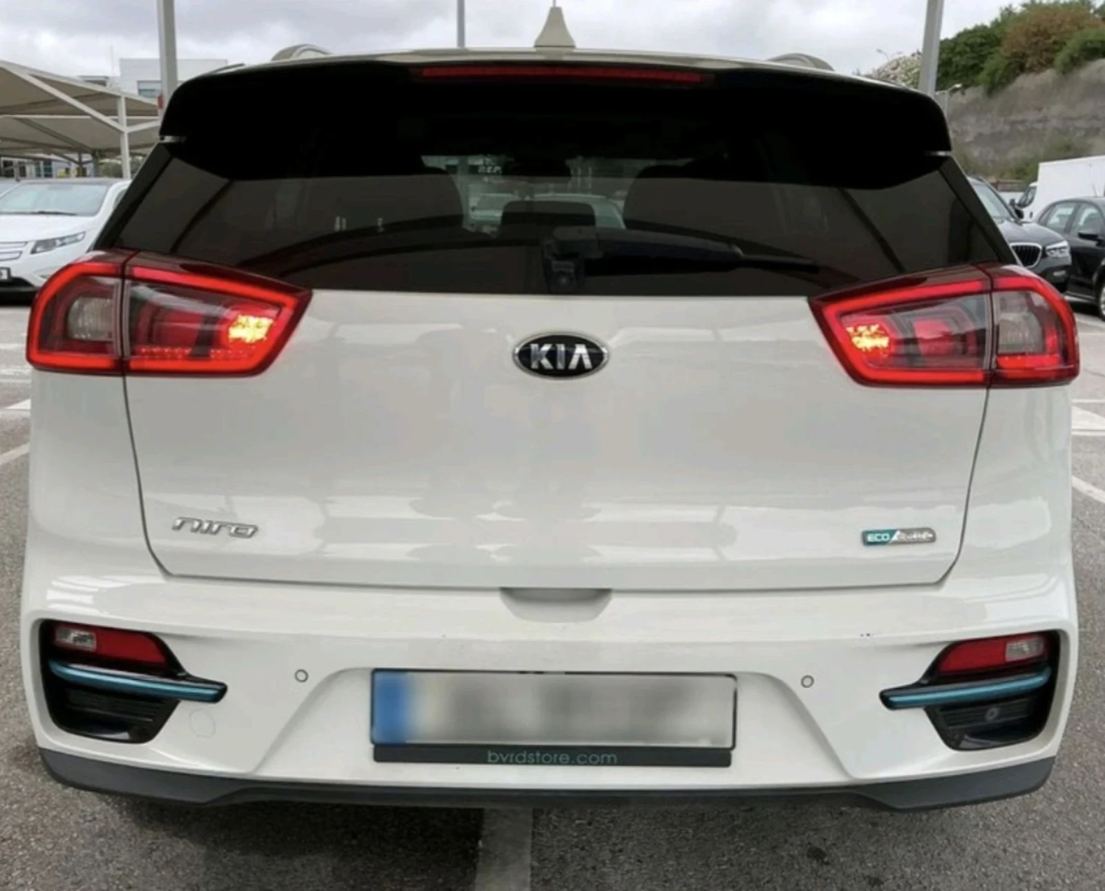 Kia Niro 62kWh* КОЖА С ПОДГРЕВ* НАВИ* ЛЮК* СЕРВ.КНИЖКА , снимка 3 - Автомобили и джипове - 54900294