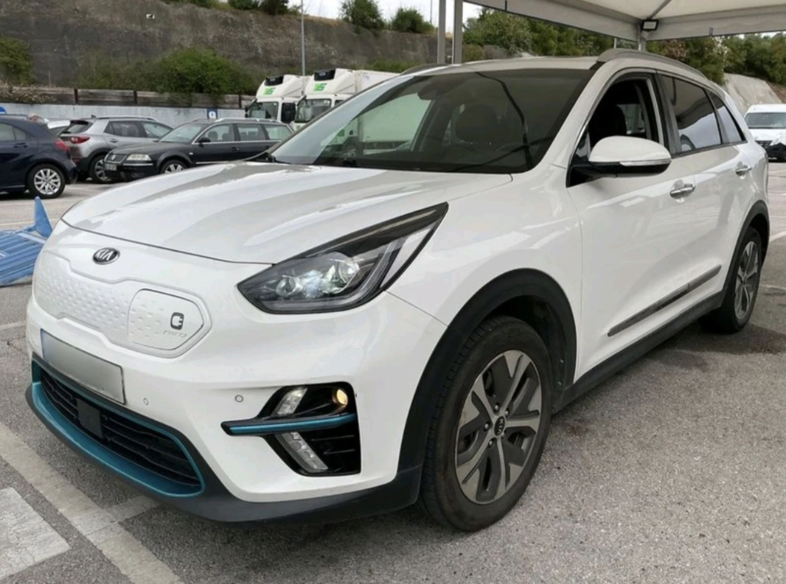 Kia Niro 62kWh* КОЖА С ПОДГРЕВ* НАВИ* ЛЮК* СЕРВ.КНИЖКА 