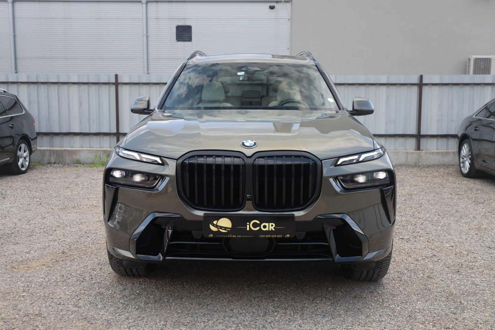 BMW X7 40i xDrive M AIR Pano KeyGO MASSAGE SoftCl HlK 360 | Mobile.bg � ����������� 2