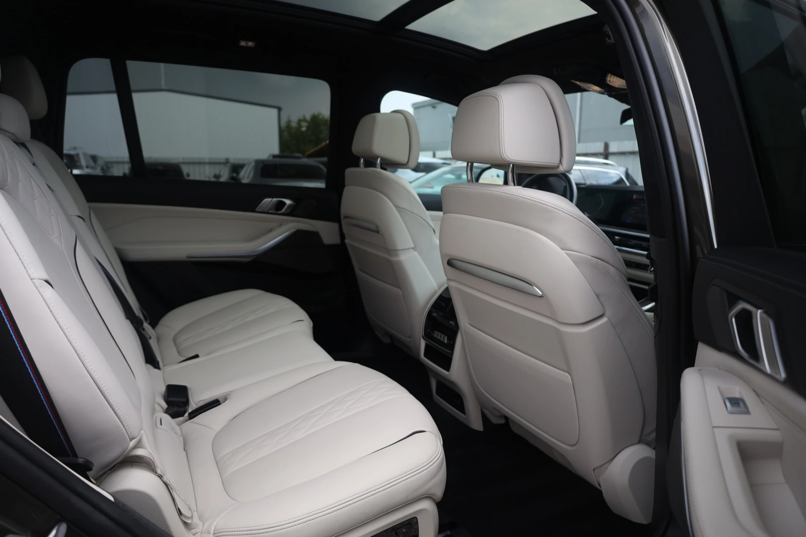 BMW X7 40i xDrive M AIR Pano KeyGO MASSAGE SoftCl HlK 360 | Mobile.bg � ����������� 8