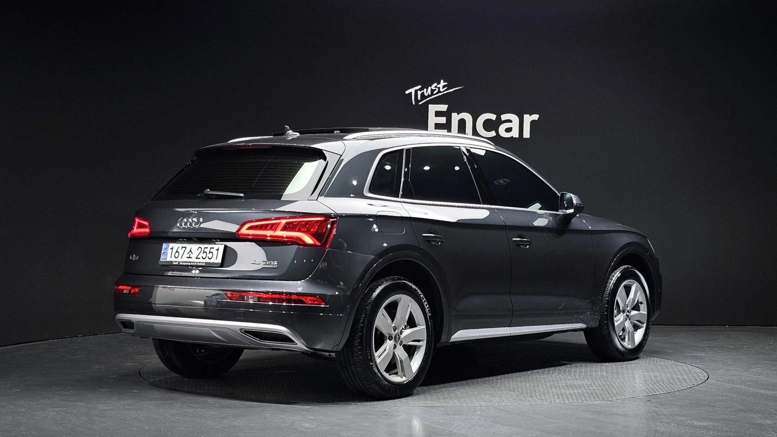Audi Q5 45 TFSI quattro Premium, снимка 2 - Автомобили и джипове - 55541271