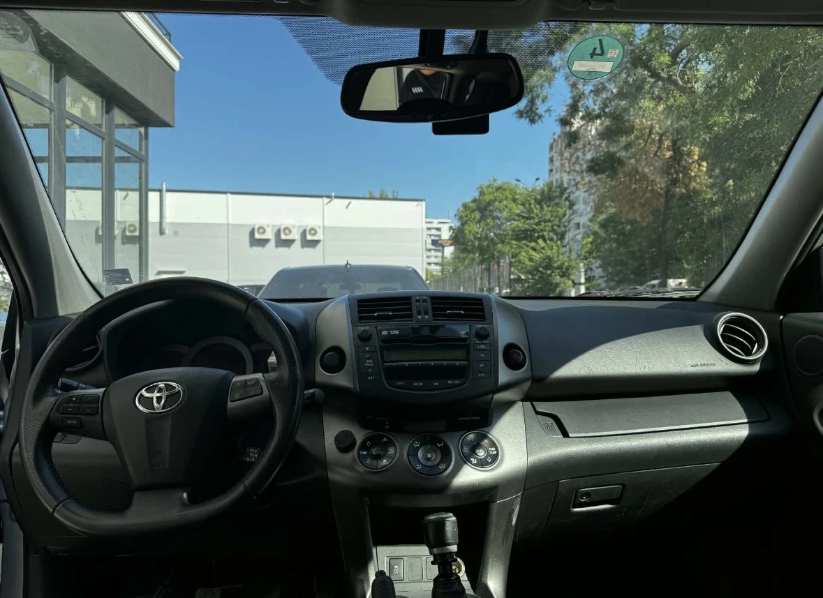 Toyota Rav4, снимка 6 - Автомобили и джипове - 56347937