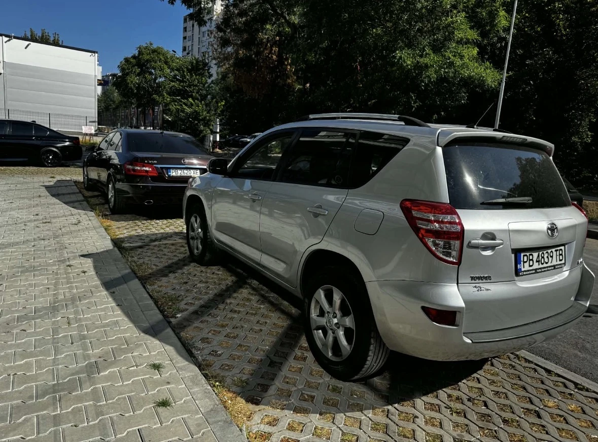 Toyota Rav4, снимка 7 - Автомобили и джипове - 56347937