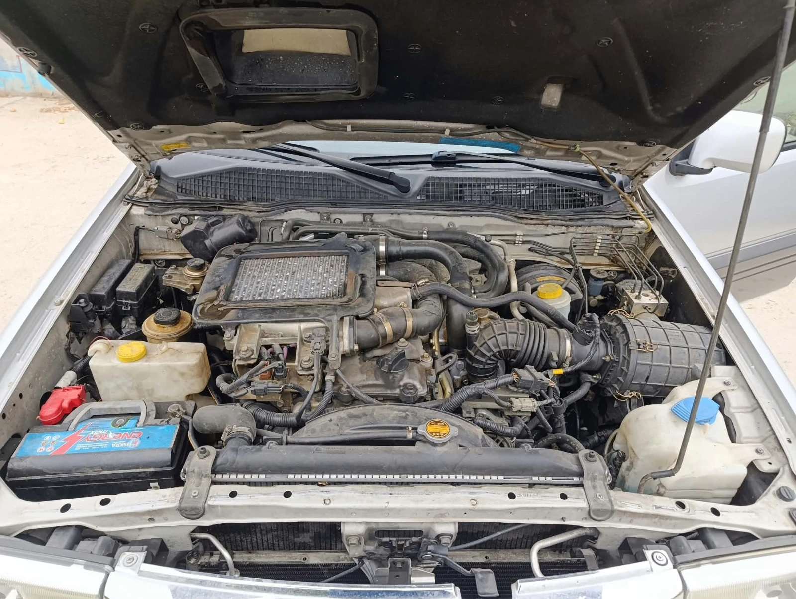 Nissan Terrano, снимка 5 - Автомобили и джипове - 56527494