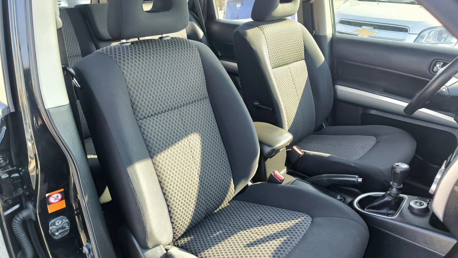Nissan X-trail 2.5i, снимка 8 - Автомобили и джипове - 56613522