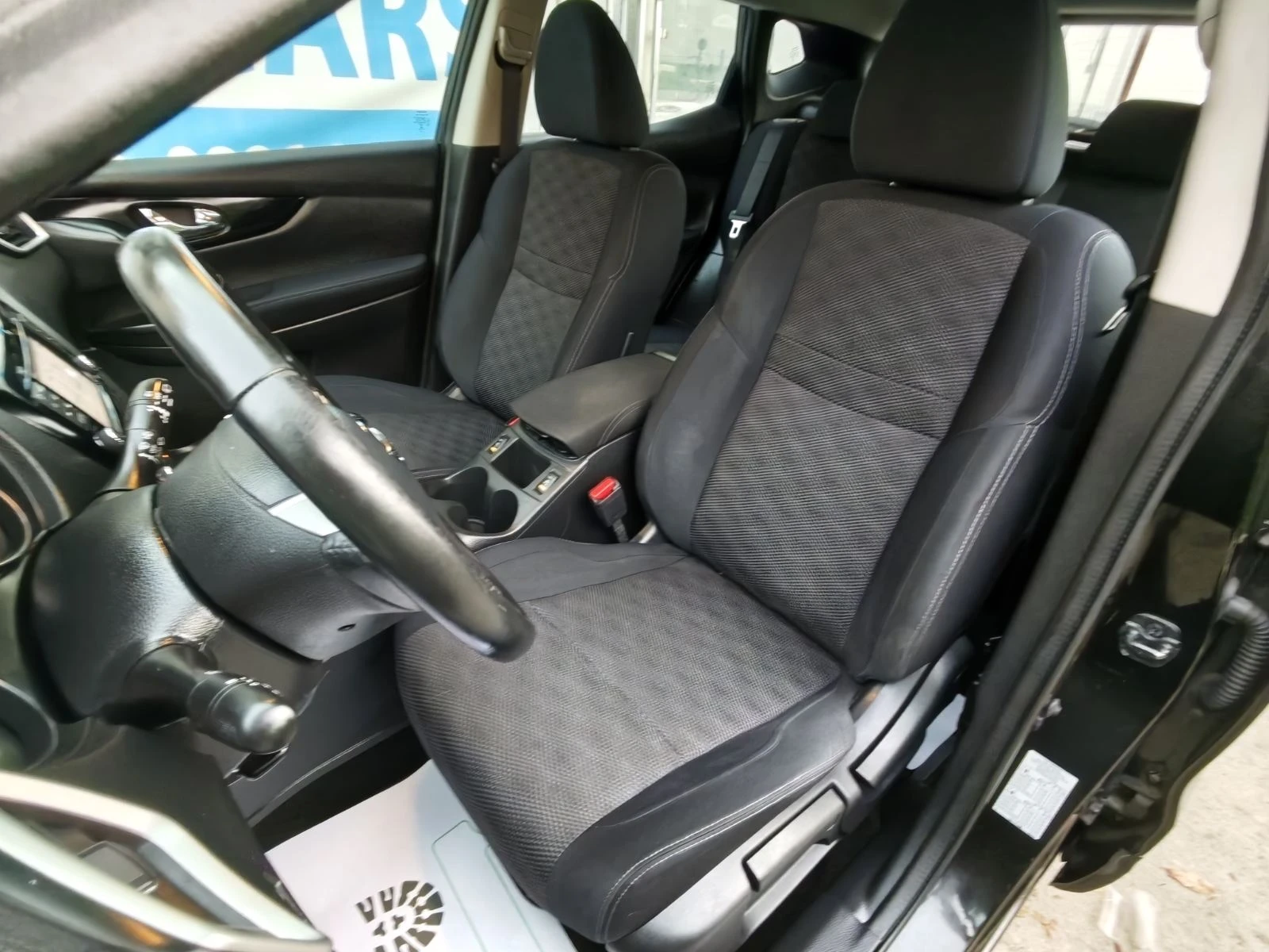Nissan Qashqai 1.6 ������ 163 �. �.  | Mobile.bg � ����������� 9