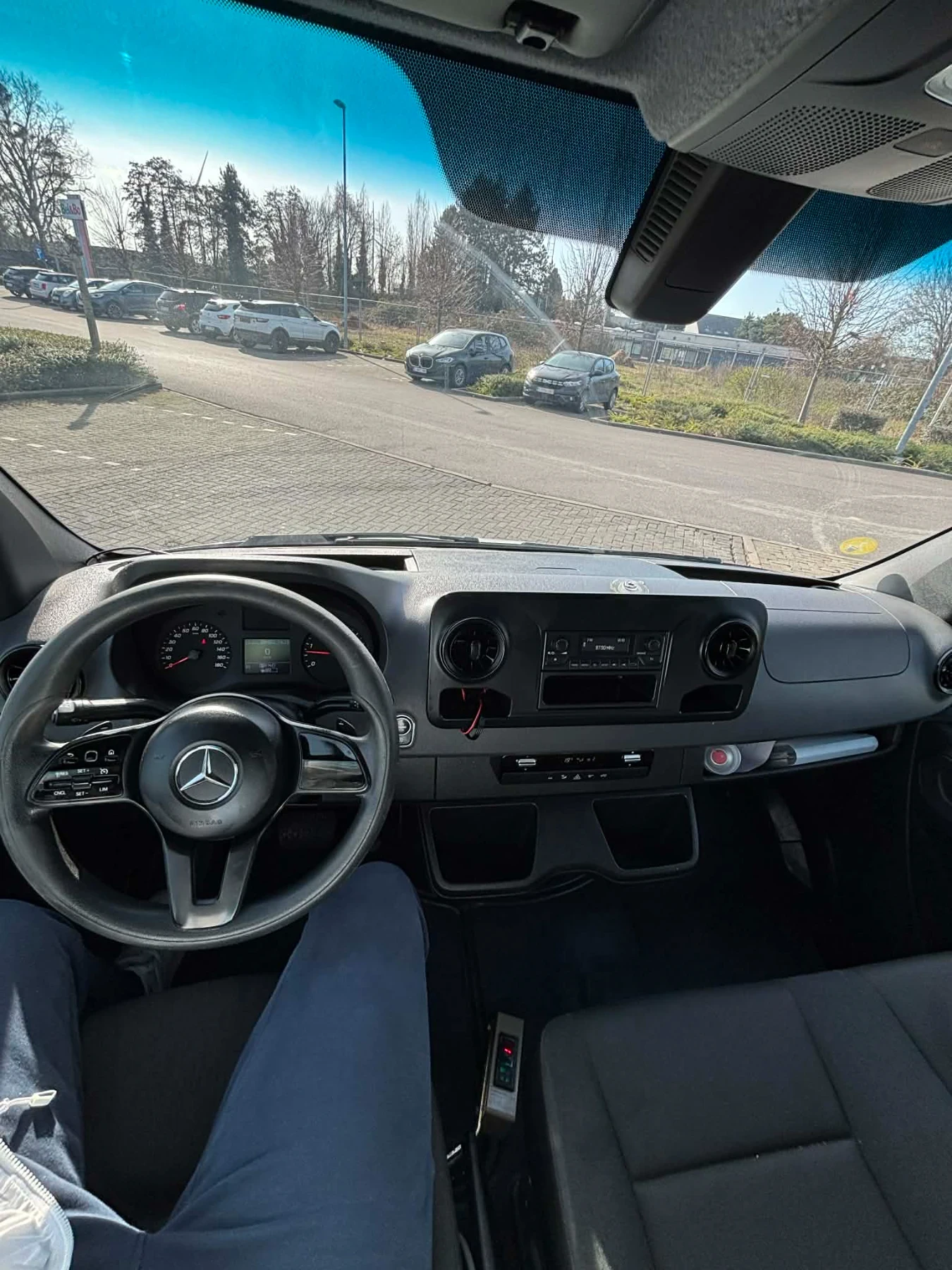 Mercedes-Benz Sprinter 319 HLADILEN 319 SPRINTER, снимка 13 - Бусове и автобуси - 54359747