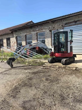 Багер Takeuchi TB23R, снимка 2