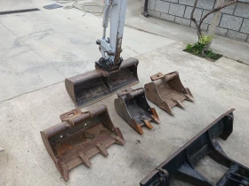 Багер Takeuchi TB016, снимка 4