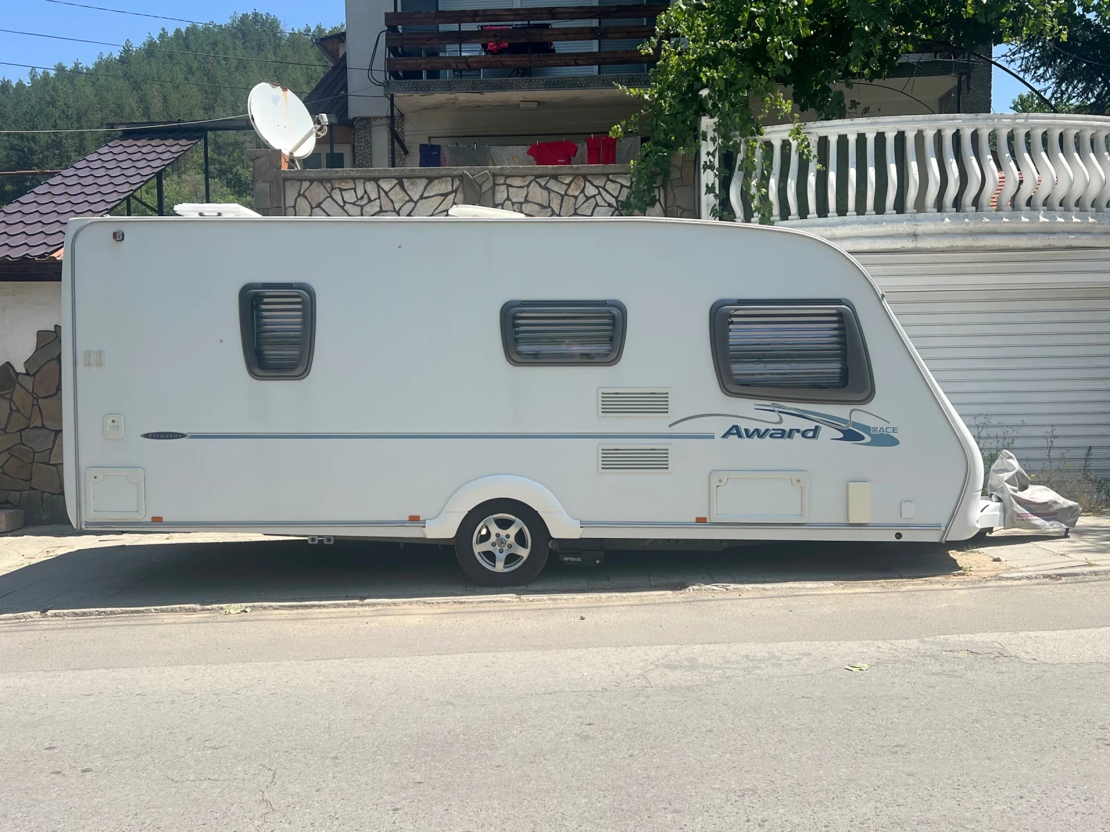 Каравана Swift ACE -feristar, снимка 17 - Каравани и кемпери - 55540463