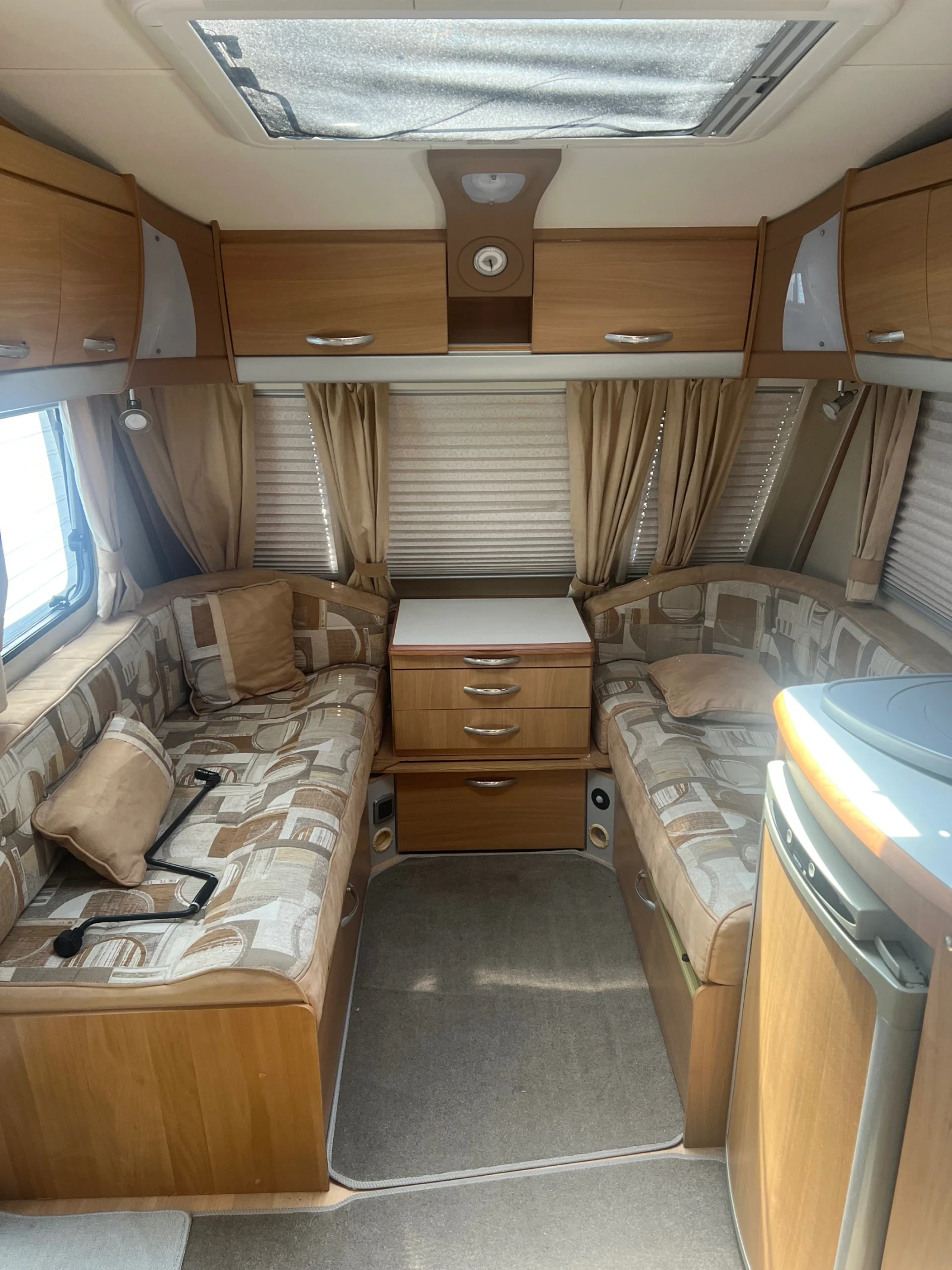Каравана Swift ACE -feristar, снимка 4 - Каравани и кемпери - 55540463