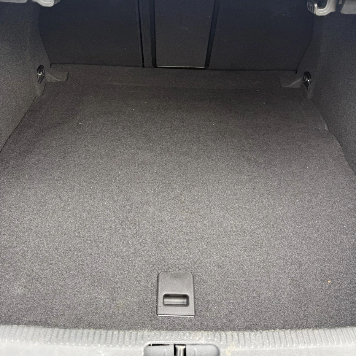 Кора на багажника VW Passat CC 2014 3C8867701