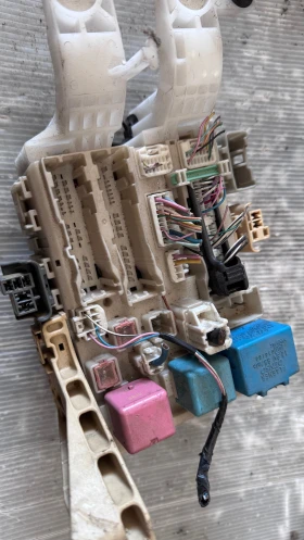       (  BSI / BSM )  Toyota Yaris - 8B19-0029 / 82730-52700